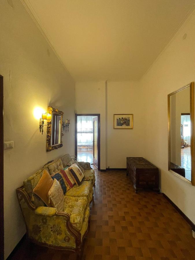 Hostel Corner 32 ミラノ エクステリア 写真